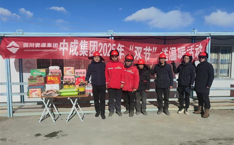 公司向导陆续到在建项目开展2025年 “双节”送温暖慰问运动（1）