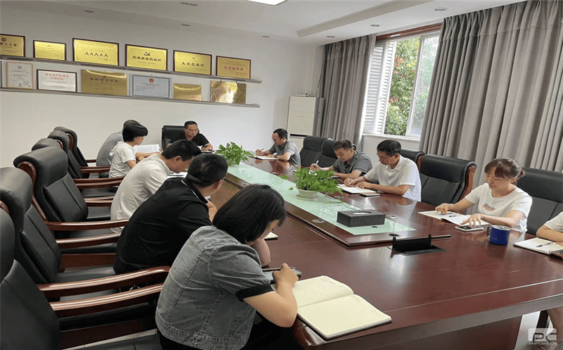 学习贯彻习近平新时代中国特色社会主义头脑，扎实推动党风廉政建设