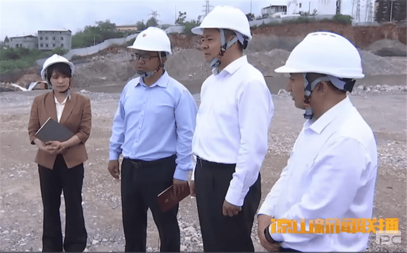 凉山州州委书记调研指导核西南建设集团雷波三峡中学建设项目